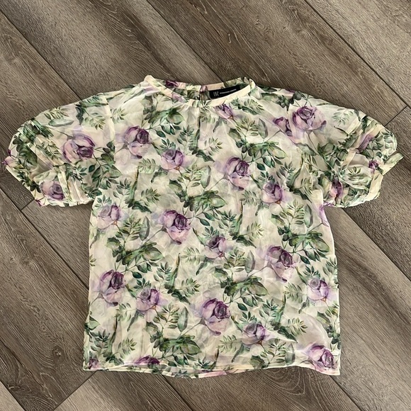I.N.C International Concepts
Floral Puff-Sleeve Top size small - Picture 2 of 4